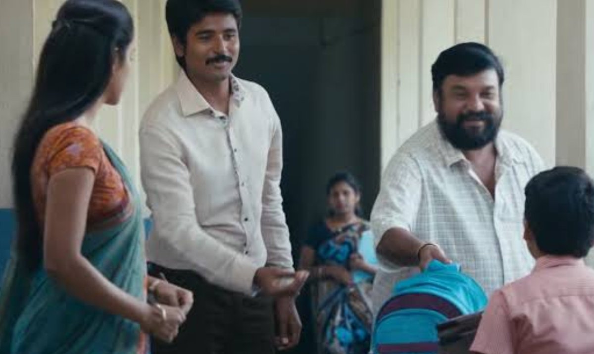 LoneWarriorOffl's tweet photo. Thambi ungaalu padam leak agiruntha theatre'la release kuda panna matanga pa...

Puthu padathaiya oruthanum vanga matenguren 🏃‍♂️ https://t.co/8O8in1aVF4