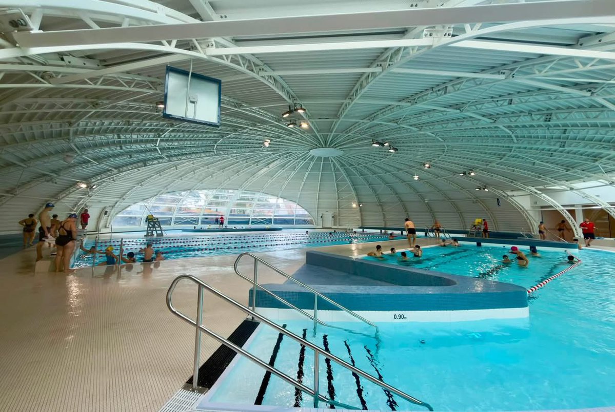 GrandArras's tweet photo. Ce lundi la piscine Tournesol François Ménard a rouvert ses portes au grand public.
🏊‍♀️Fermée depuis deux ans pour d’importants travaux de rénovation, le nouvel équipement a connu son premier succès aujourd’hui. https://t.co/OyisKrGm41