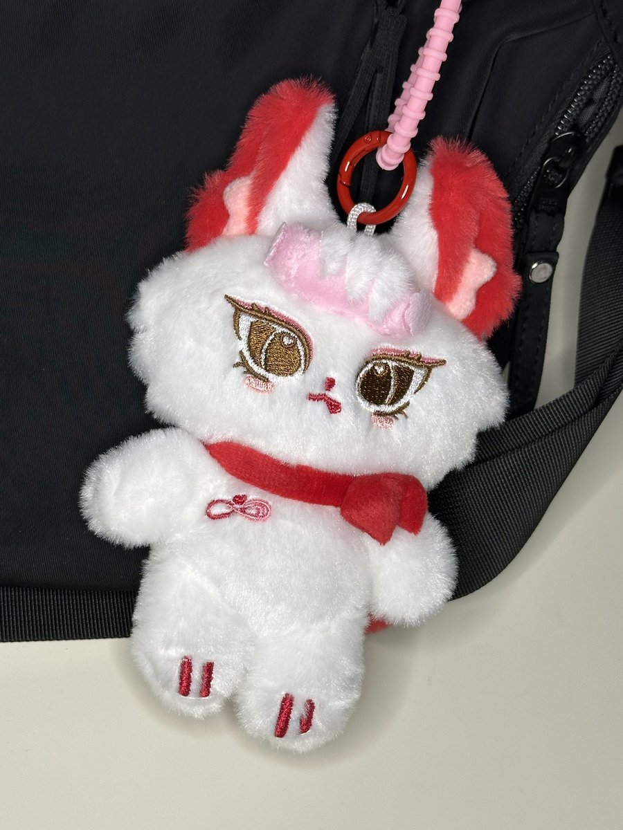 kairyn_d's tweet photo. ยายในที่สุดก็มีเจเาล🥹น่ารักมแมาก น่าเอ็นดูสุดๆ！ย่าชอบมากเลย！🤍🦊พี่แจนพี่จิงจิง รีบดูสิ！

@JewelGMMTV 
#Jewel #JanJingjing https://t.co/tv0S3DWR5q