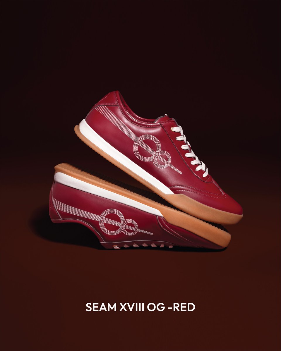 Sweetymwv's tweet photo. What makes this release even more special is the storytelling behind the SEAM XVIII range. The red SEAM XVIII celebrated Virat’s Test legacy, while the new white SEAM XVIII connects with his 18-year international cricket journey
#SeamXVIIIisBack https://t.co/c04E6xbz9Q