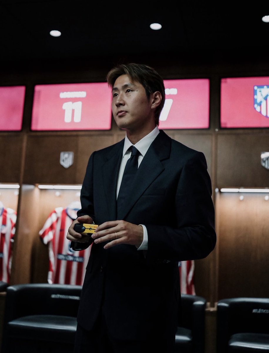 KNTFootball's tweet photo. Welcome home Kang-in. 🏡❤️🤍

#이강인 #atleti #atleticomadrid https://t.co/EZ1aaQgYvh