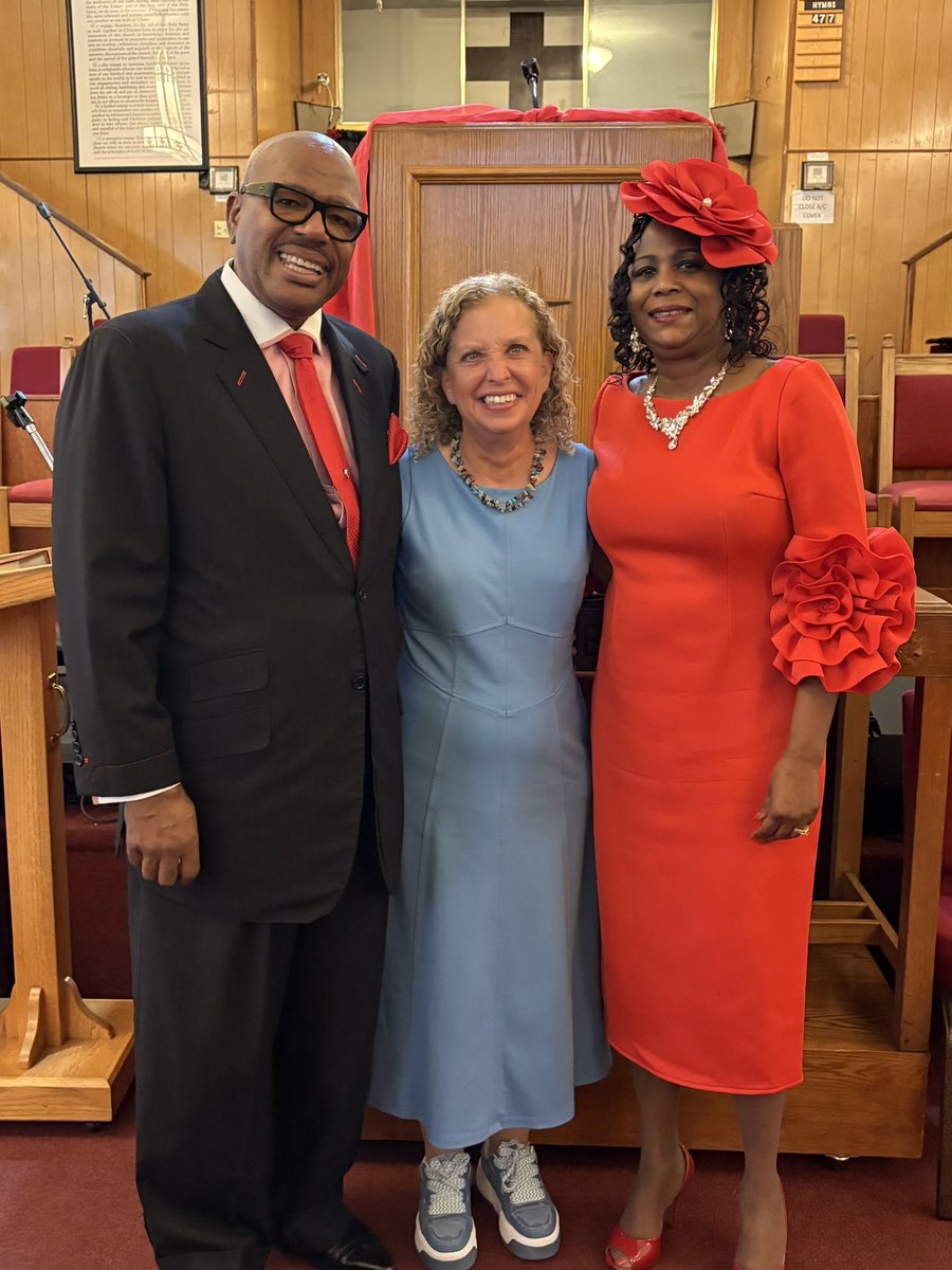 DWStweets's tweet photo. Thrilled to join New Hope Baptist Church for services yesterday! New Hope's contributions to our Broward neighbors cannot be understated.

Thank you to Pastor Scott, First Lady Scott and the congregation for always being so welcoming. https://t.co/gGMN2mBKsa