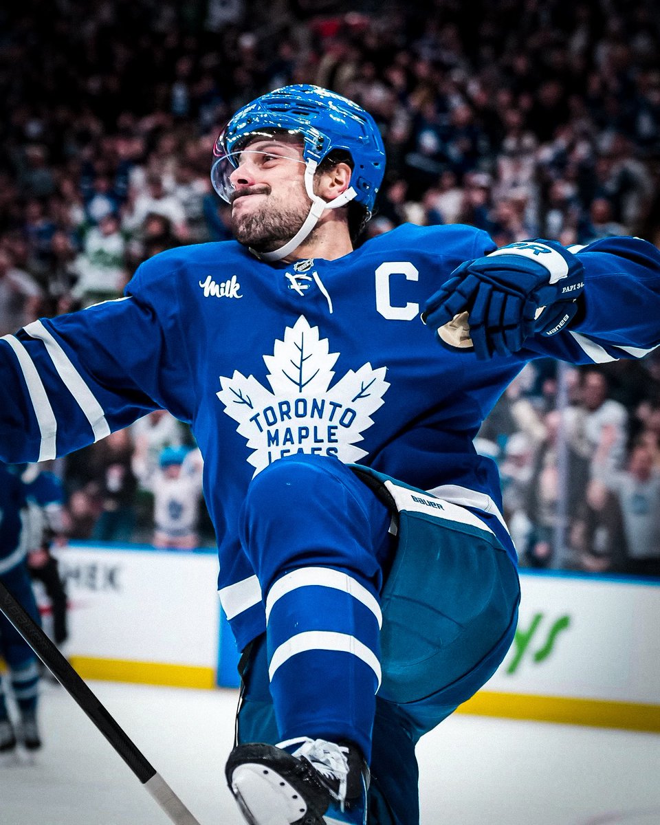 Leafslatest's tweet photo. CANNOT WAIT FOR MAPLE LEAFS HOCKEY TO BE BACK 🤩💙

#leafsforever https://t.co/Wk4QXv7xFL