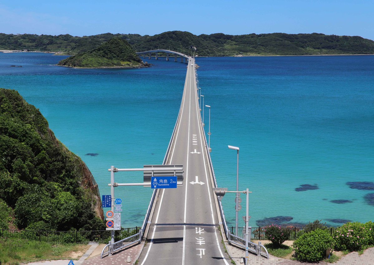 hiroshisj's tweet photo. 心が疲れているときに、「何かしなければ」と思って始めても、あまりうまくいきません。心をゆっくり休めて、「これをせずにはいられない」という気持ちが湧き上がって来たときこそ、何か新しいことを始めるべきときなのです。今晩も、皆さんの上に神様の祝福がありますように。片柳神父 https://t.co/z6vje6oA6c