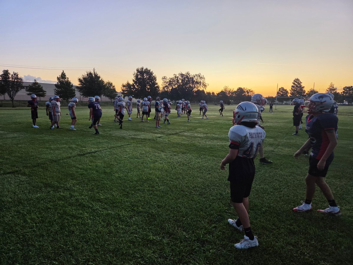 BondyAthletics's tweet photo. Morning practices are back! 🏈🏈🏈 https://t.co/jSJw6uwdaC