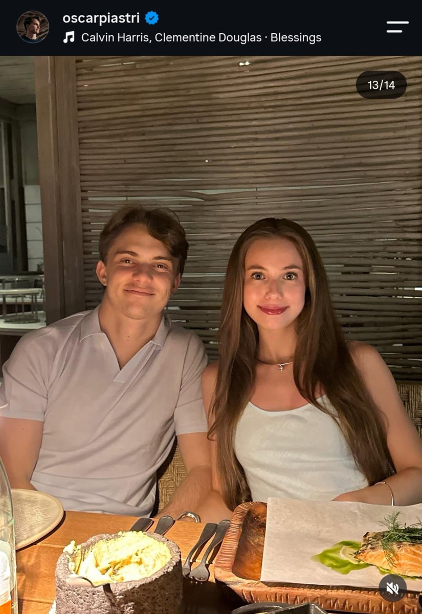 Patris77_'s tweet photo. Muero de amor con estas parejas tan lindas
Me encantan @F1
#OP81 🇰🇾🧡
 #LH44 🇬🇧 the GOAT ❤️ https://t.co/usE2OxJ3RJ