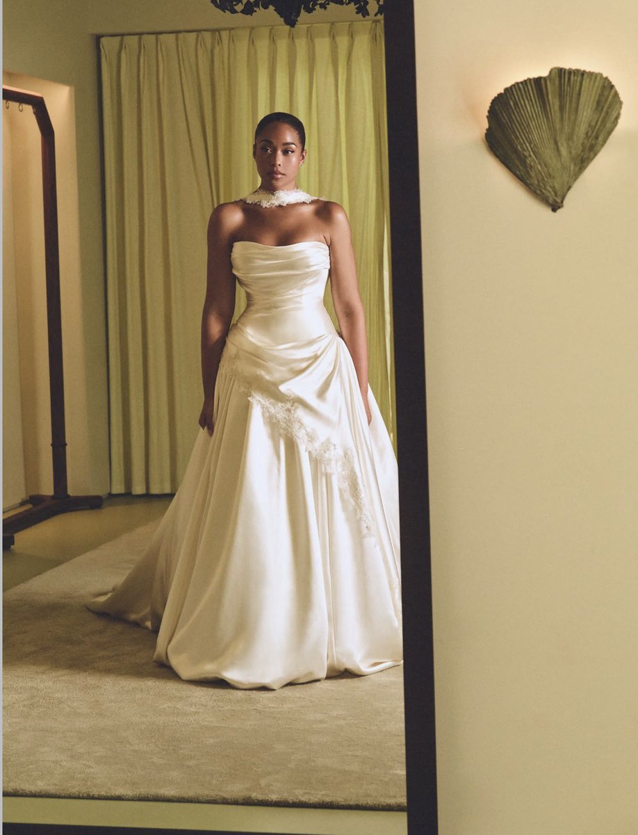 blondedcob's tweet photo. perfect bride—Jordyn Woods in custom Danielle Frankel 💒 https://t.co/eISfO1K4jW