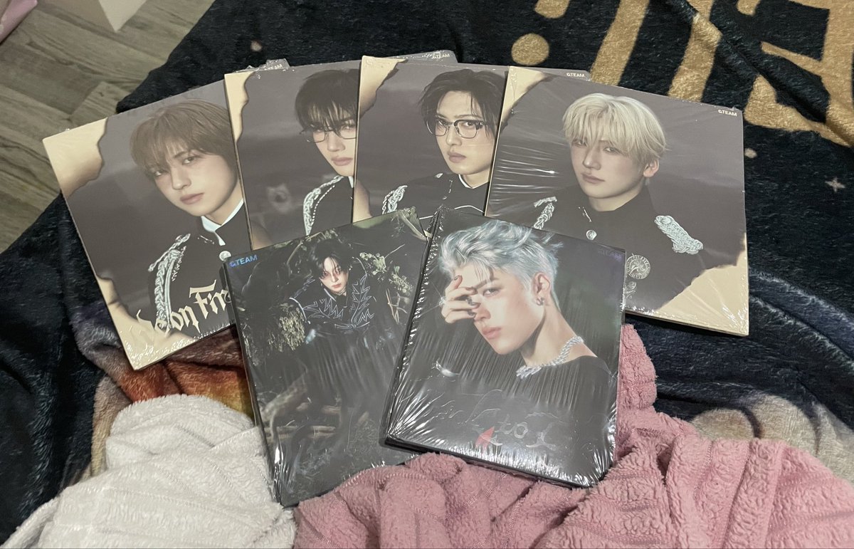 callmellee's tweet photo. SOME &amp;TEAM ALBUMS CAME IN THE MAIL TODAY YUPPPP (i only got one dupe too which was the we on fire k) #insanepulls #WEUP https://t.co/EURYTrSU2u