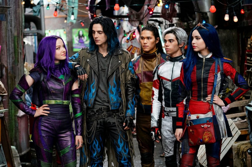 HellstormWolf's tweet photo. Daniel Lionhart

Son of Maleficent &amp; Hades (Gen 1 with younger sister Mal)
Part of the Core Five with Mal, Evie, Jay &amp; Carlos
Prince of the Underworld
Current Owner of Cerberus
Future God of the Multiverse

Ships with Chemistry (Evie, Uma, Audrey, etc.)

18+ https://t.co/r9Hbxsutq8