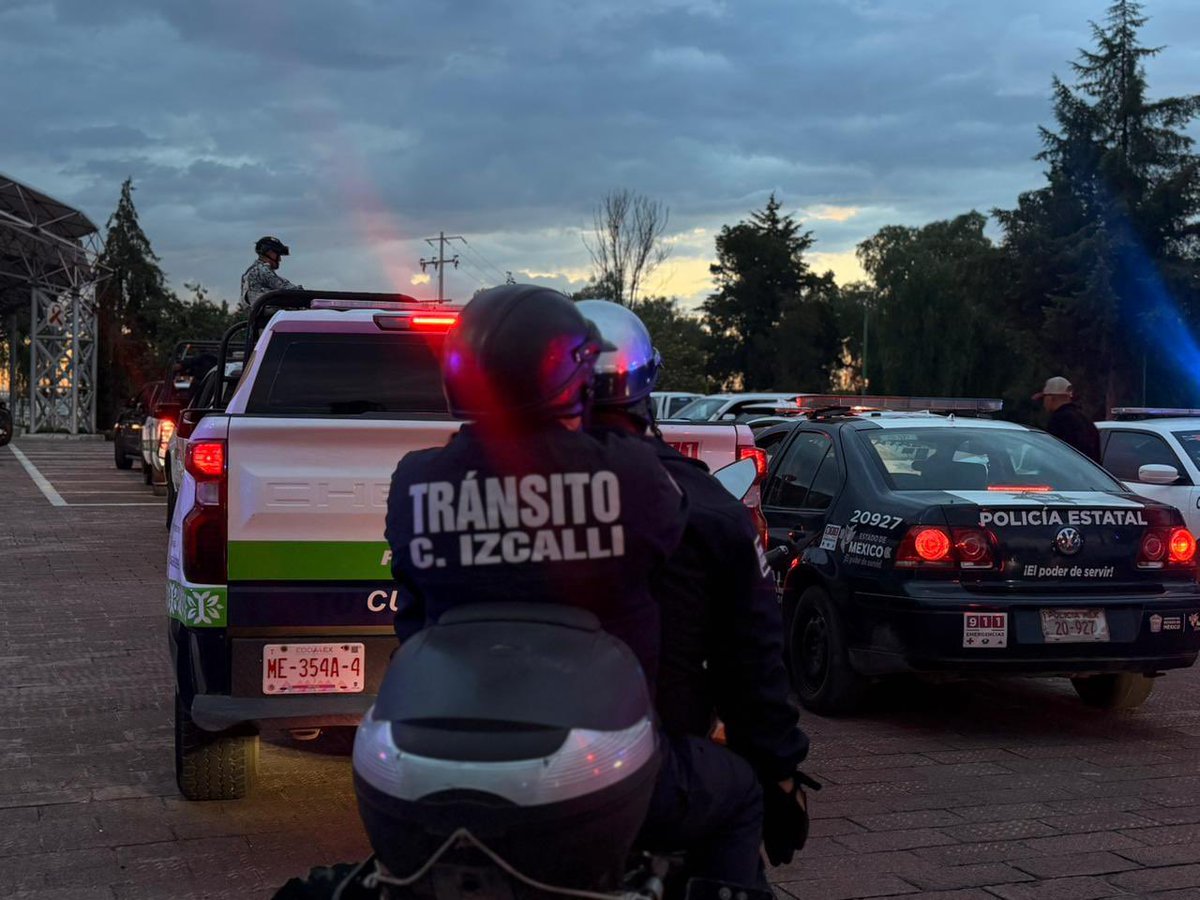 GobIzcalli's tweet photo. 👮🏻‍♂️Como parte de las acciones de seguridad, la semana pasada, la Comisaría General de Seguridad Ciudadana realizó:

•18 puestas a disposición con 13 detenidos.
•14 remisiones con 13 personas.
• 4 vehículos recuperados.

En Izcalli trabajamos para fortalecer la seguridad.🛡️☑️ https://t.co/rSyiHxLcak