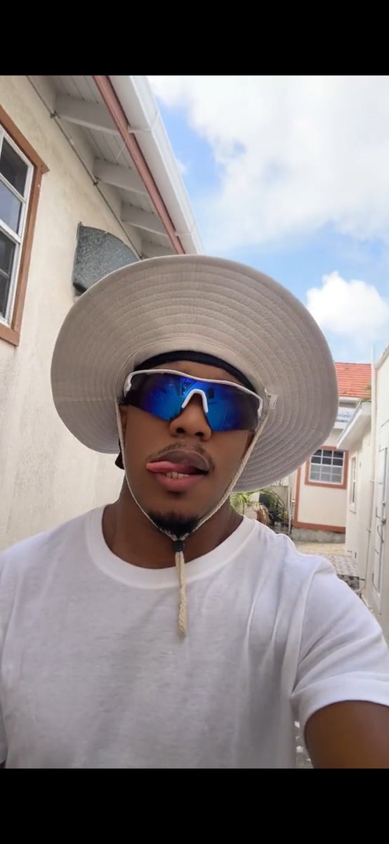 blakboileo's tweet photo. Out in Barbados ���🇧 https://t.co/FsD2fLl5DX