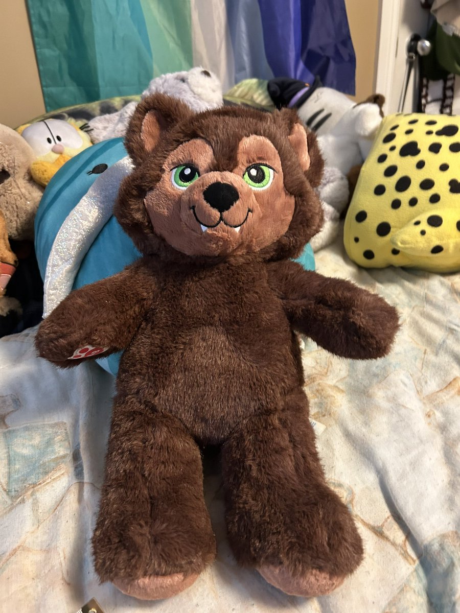 puppyshepard3's tweet photo. I got the werewolf BAB yesterday because he reminded me of werewolf Jay from the book
#ntbts #ntbtstm #jaymccarol https://t.co/5aIZb8T5VQ
