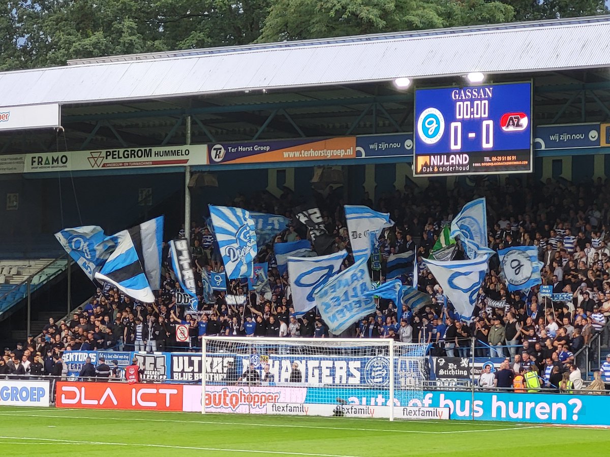 nielsvenus's tweet photo. De Graafschap gaat in het eerste duel op De Vijverberg dit seizoen fors onderuit tegen Jong AZ: 2-5 🫤

Stadion De Vijverberg, Doetinchem 📍

#GRAaz #DeGraafschap #AZ #groundhopping https://t.co/yRNhn5PF9j