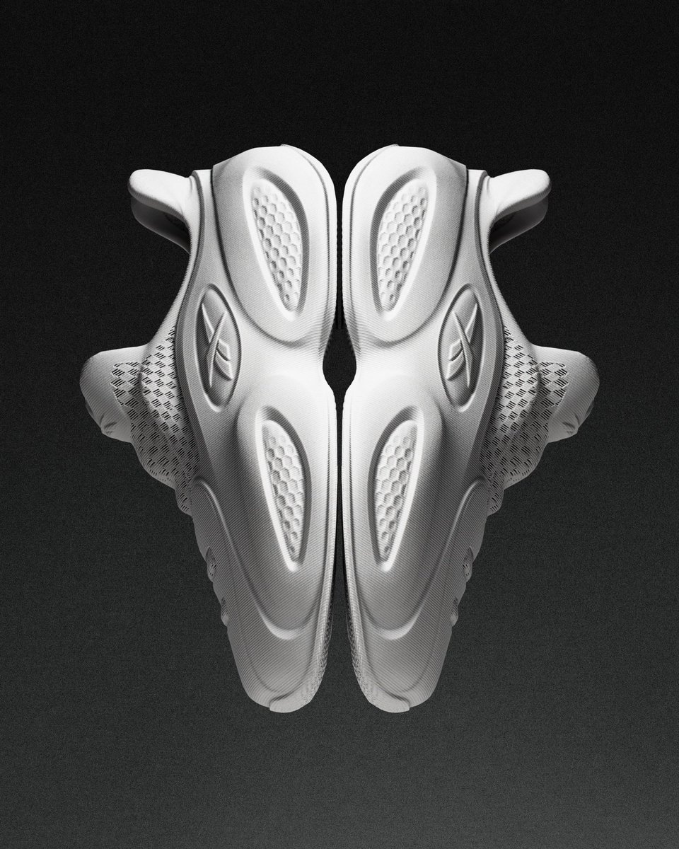 nicekicks's tweet photo. Allen Iverson unveils a 3D-printed version of his Reebok Question, called the Question 96/26 👀

🗓️: August 25 for $169 https://t.co/dpmk4HHHuB