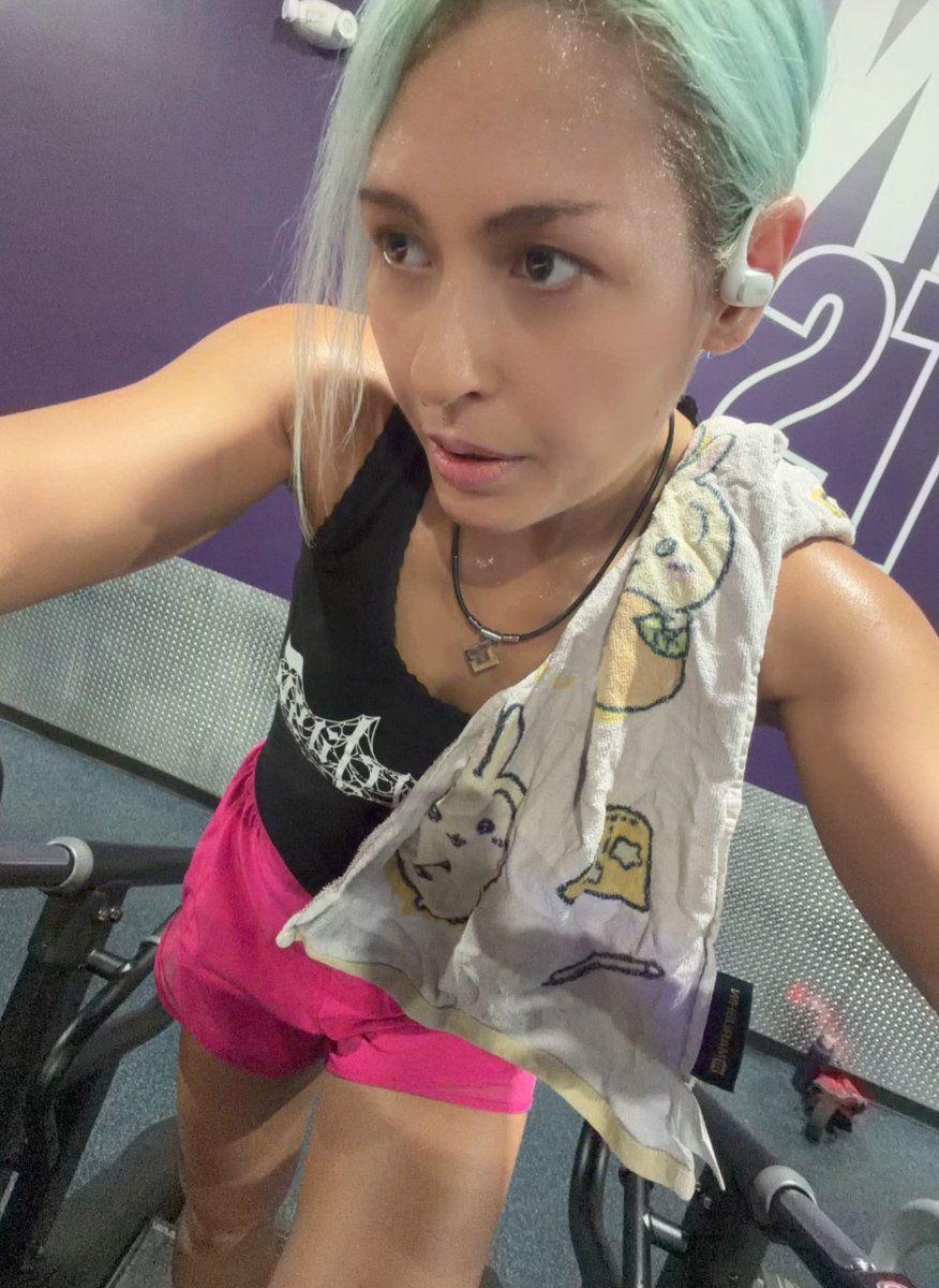 ViperaFurtiva's tweet photo. Monday workout https://t.co/5akbcYukM7