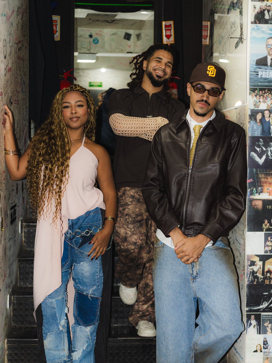 qgmerakinina's tweet photo. gente esses são os tribalistas ou o destiny's child??? n acompanho mto https://t.co/c12hcAK5N2