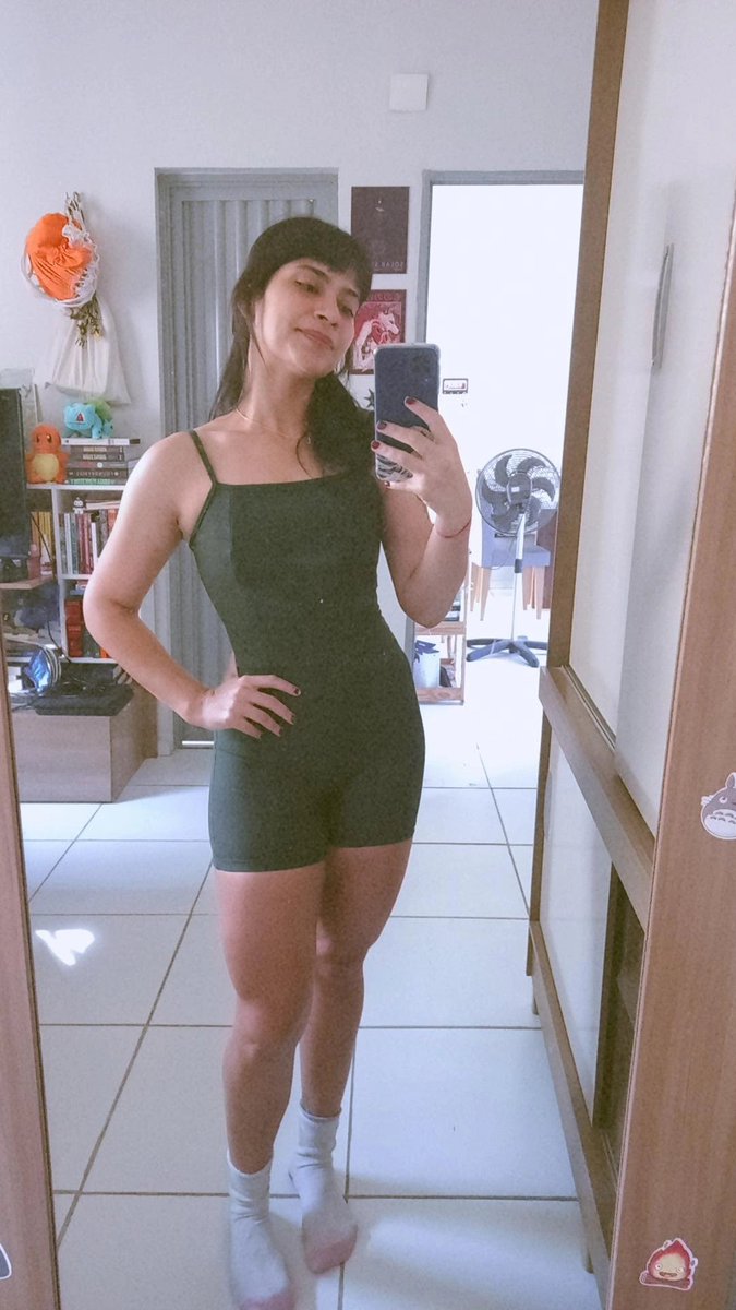sailortrizte's tweet photo. antes // depois:

eu tava gorda imensa e o povo ainda tinha coragem de elogiar https://t.co/ZniIIJToXs