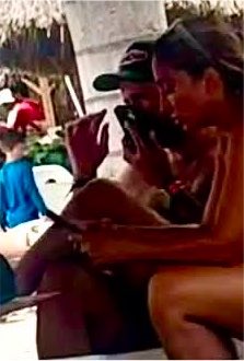 BrunoAlex1991's tweet photo. La extrema izquierda y la nueva derecha. 

Igual de hijueputas https://t.co/669L6jH5B4