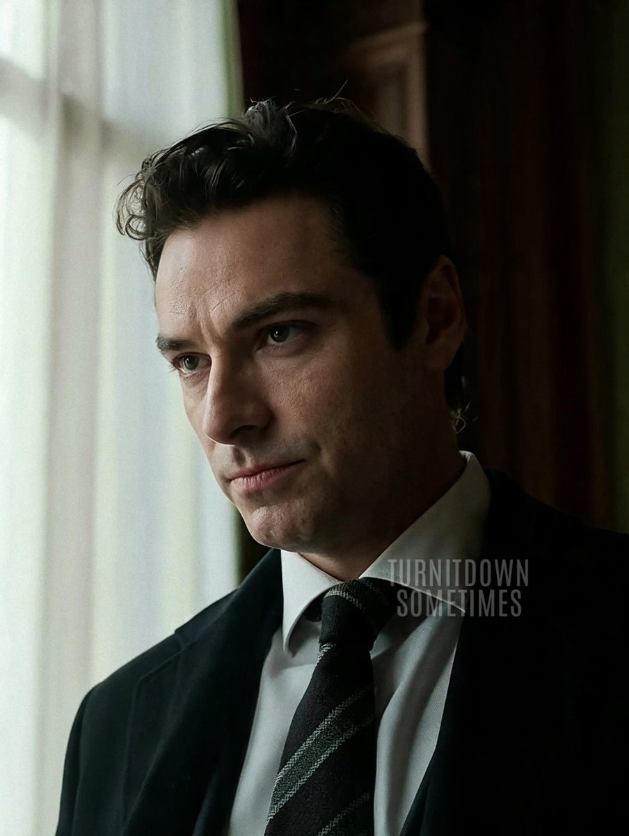 TurnItDownSome's tweet photo. Aidan Turner as Callum Ellis in The Diplomat S4 ❤️
Netflix October 15! 🎉
Resized (upscaled), colours, lighting and sharpness adjusted.
No Remini, no ugly and disrespectful "improvements".
Photo source: https://t.co/imjmXwv8nJ
#aidanturner #callumellis #thediplomat #s4 https://t.co/0GOMth7Av0