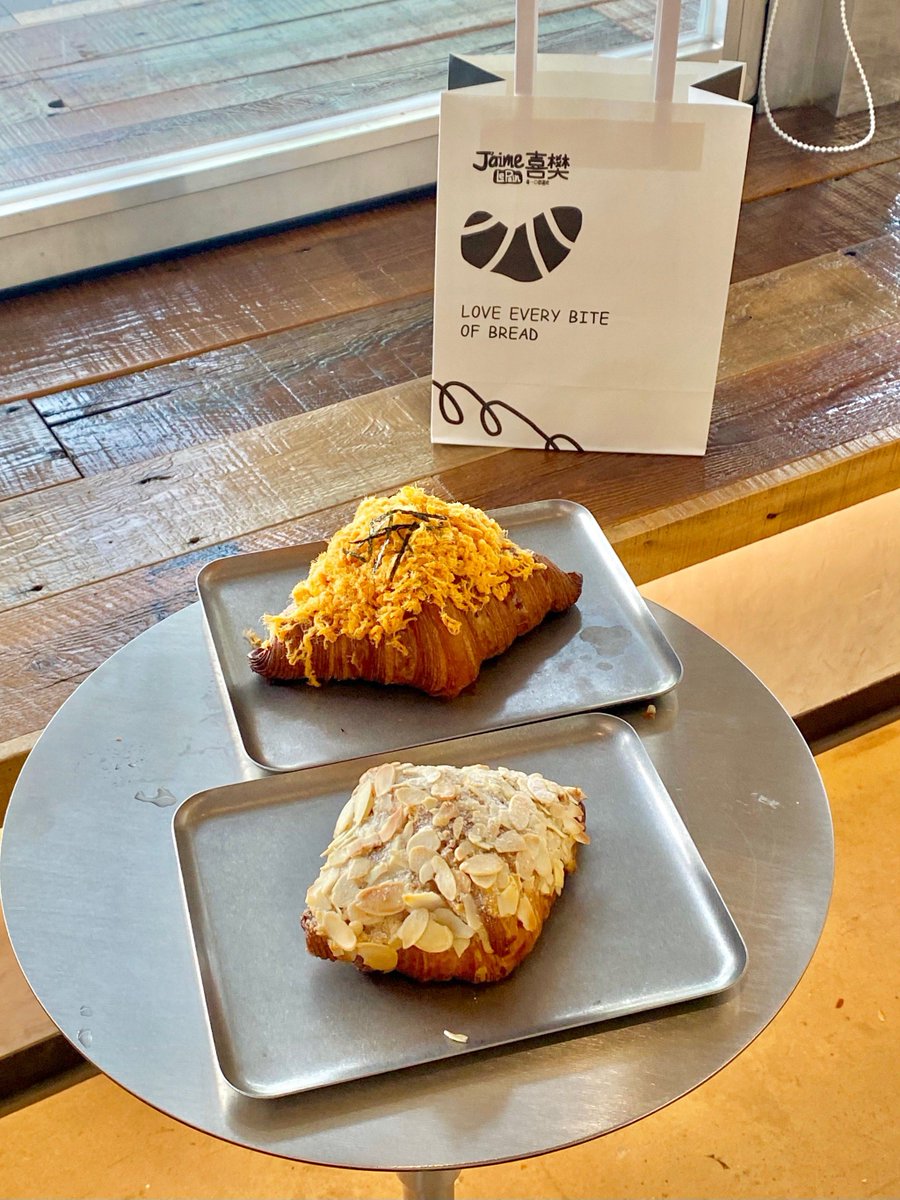 Karlee_hoe's tweet photo. Just had the most buttery croissant at that new bakery on 5th St—flaky, warm, and perfectly paired with a iced latte. 10/10, will come back tomorrow! https://t.co/ZvYdiXkqz6