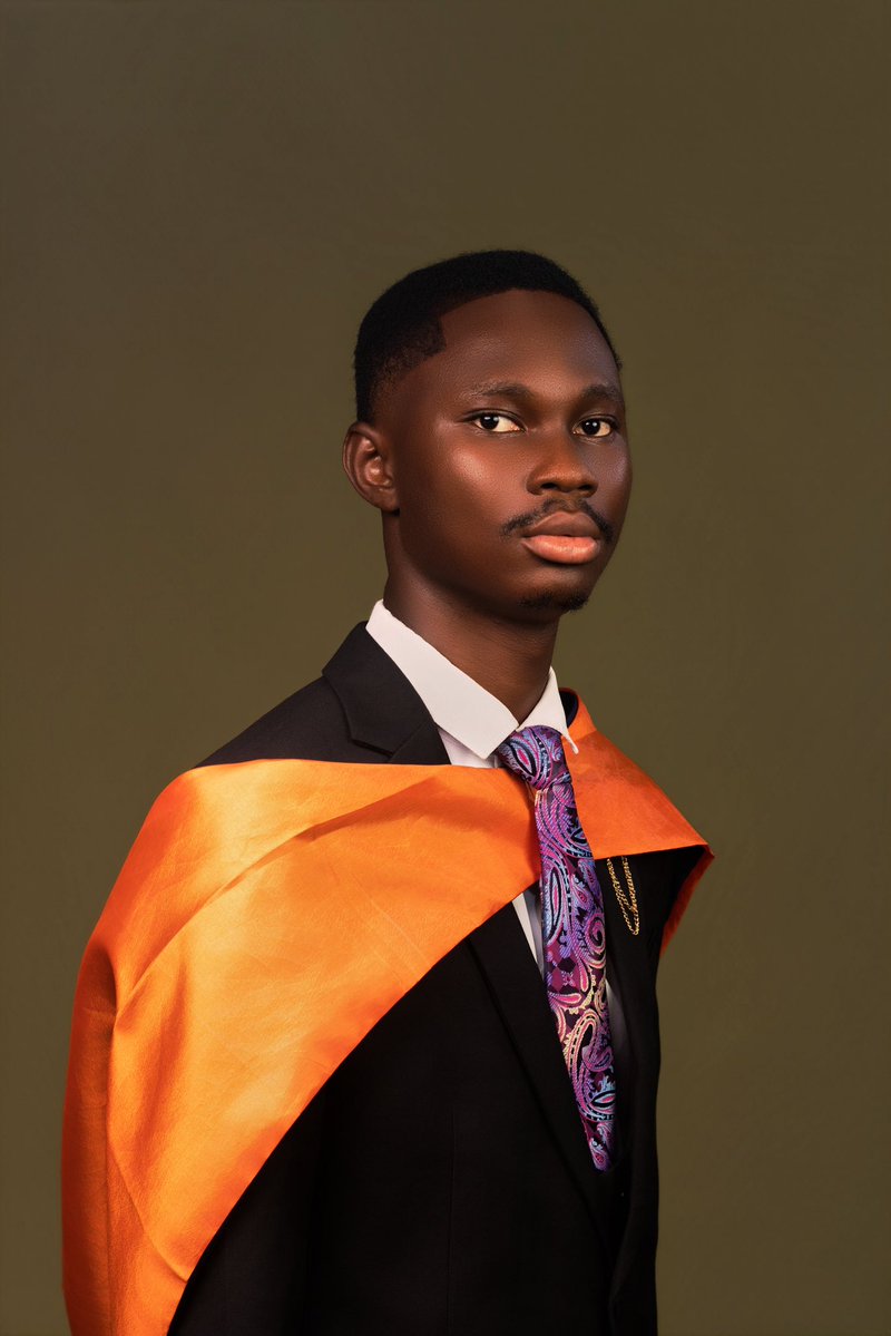 _Yungin_g's tweet photo. Today was fun 😂🎓

https://t.co/kf6SCkHgwr. Chemical &amp; Polymer Engineering — Second Class Upper.

President, 28th NUESA LASU
President, NSChE LASU Chapter ’25
PRO, NSChE LASU Chapter ’23
Co-Founder &amp; Co-Owner, Hattrick Ent.

Studied, led, partied, graduated. What a run. 🥂 https://t.co/G4PpVQgCyQ