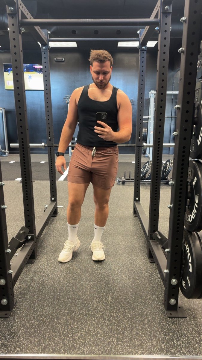 mxp_fit's tweet photo. happy mog (n) day https://t.co/euttcDUf7x