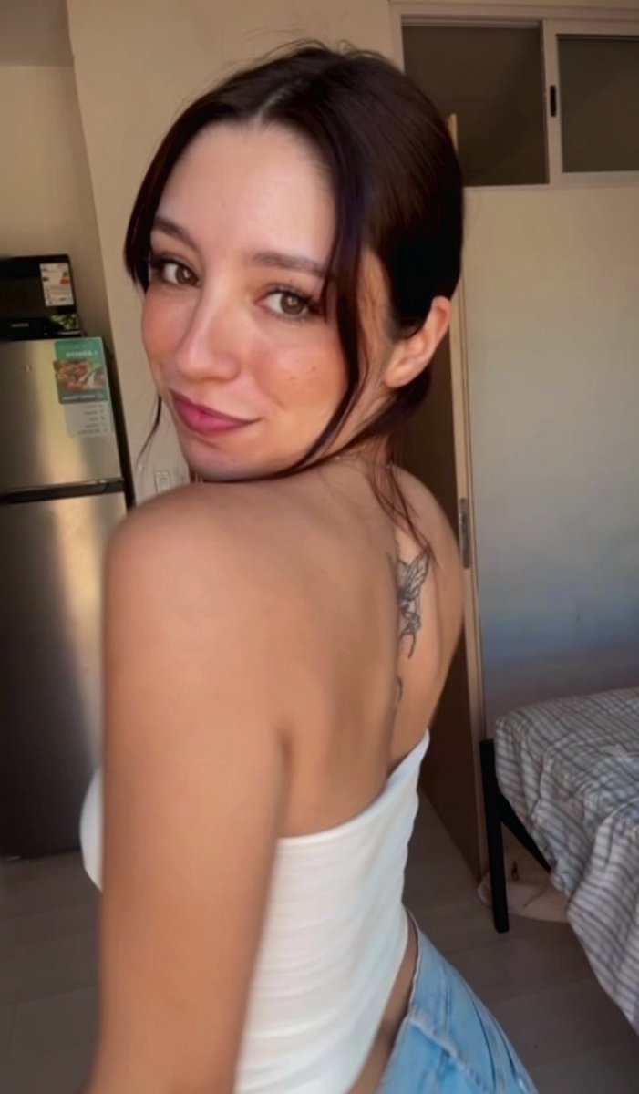 skyprincesm3sr's tweet photo. embracing the present https://t.co/5gQYnKCeQj