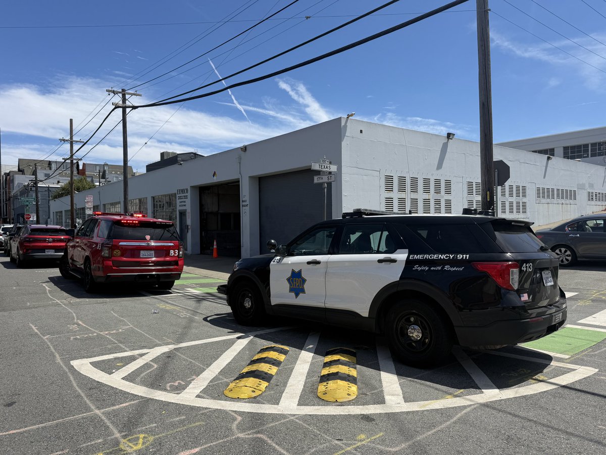 SFFDPIO's tweet photo. Collision - San Francisco Fire Department units responded to the corner of Texas and 17th St. for a vehicle into a building. 

One person was injured was extricated, treated, and transported to a local trauma center. The scene is under investigation by Sfpd. 

Please avoid the area of 17th and Texas.