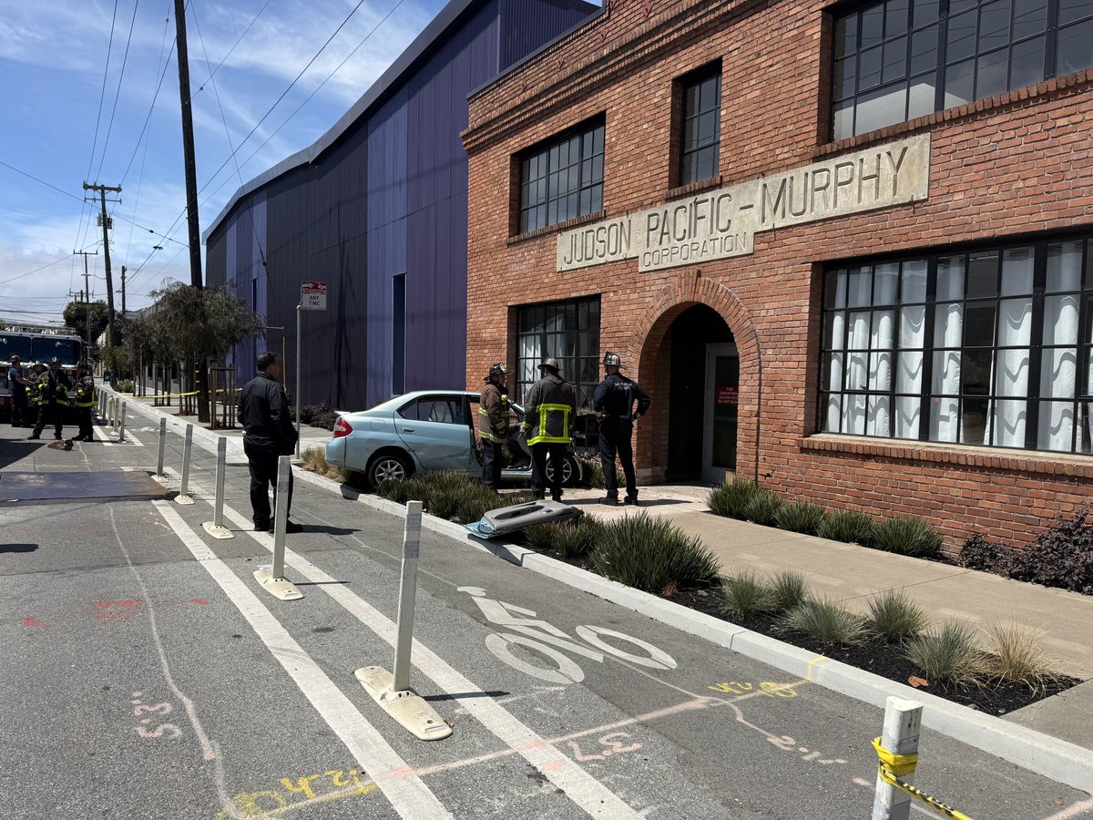 SFFDPIO's tweet photo. Collision - San Francisco Fire Department units responded to the corner of Texas and 17th St. for a vehicle into a building. 

One person was injured was extricated, treated, and transported to a local trauma center. The scene is under investigation by Sfpd. 

Please avoid the area of 17th and Texas.