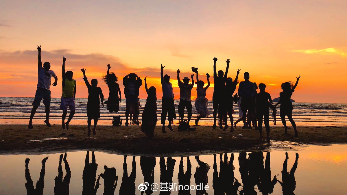 BergaultP's tweet photo. Our Photography Club is holding a free sunset shooting workshop this Saturday at West Lake Park! Meet at the north gate at 5 PM, bring your cameras or phones, and let’s capture golden hour together. All skill levels are welcome! https://t.co/jVJbqn7Miw