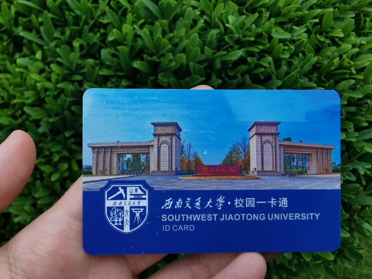 SherlynJanet's tweet photo. Just realized my campus ID card still has my 10th-grade photo—short curly hair, braces, and a way too optimistic smile. My lab partner just stared at it and asked if I’ve been time-traveling. https://t.co/7znbfq4oc5