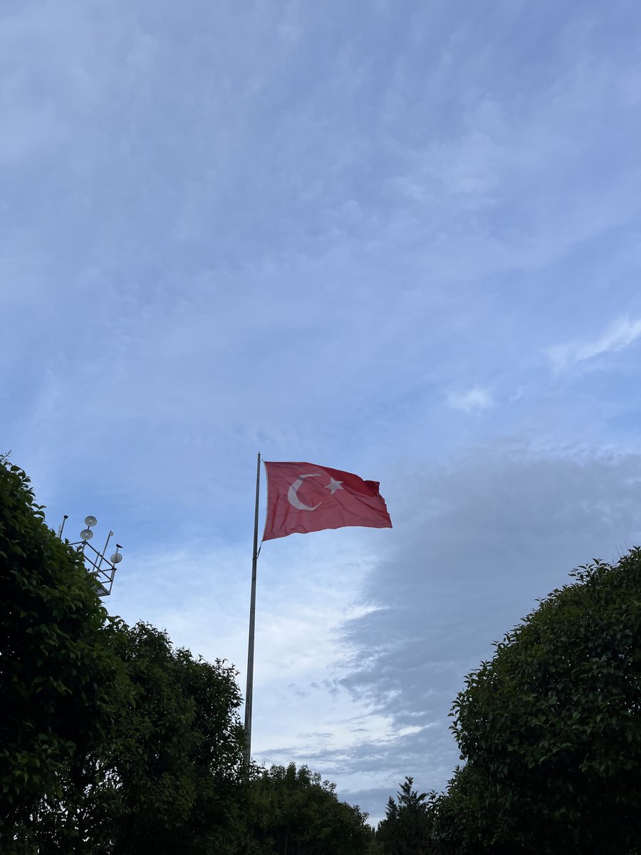 citirmerida's tweet photo. ey canımın toprağı,
sevincimin kumaşı,
onlar ülke, sen vatansın. https://t.co/P6M1hujMtI