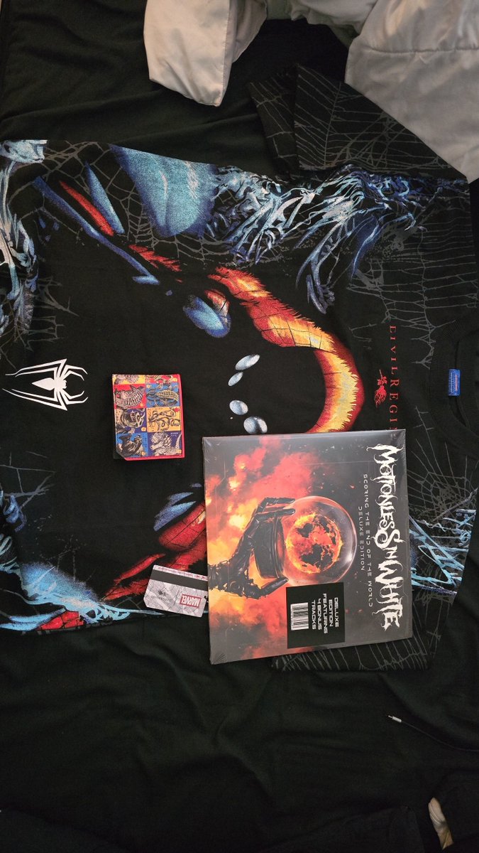 BajaBeanBoy's tweet photo. Mini haul of some stuff I got today and yesterday 🖤 and my money spread of more Pokémon packs I got
#spiderman #pokemon #miw #alt #moothunt〃・ https://t.co/1vzY8lz4lW