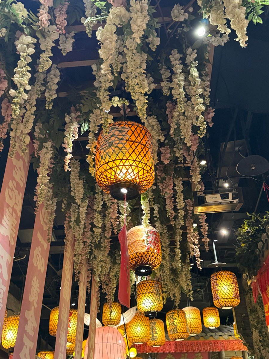 Palpandi00's tweet photo. [Lighting candles tonight for Diwali—may this festival of lights bring warmth, joy, and new beginnings to everyone’s heart ]， https://t.co/fx9UQ3WfFC