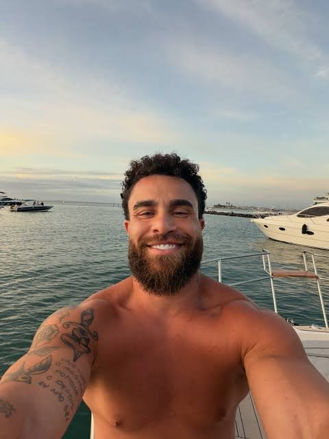 exxpostos's tweet photo. 🚨 VAZOU! Nudes do influenciador Sermota https://t.co/VQIiNs7dWi