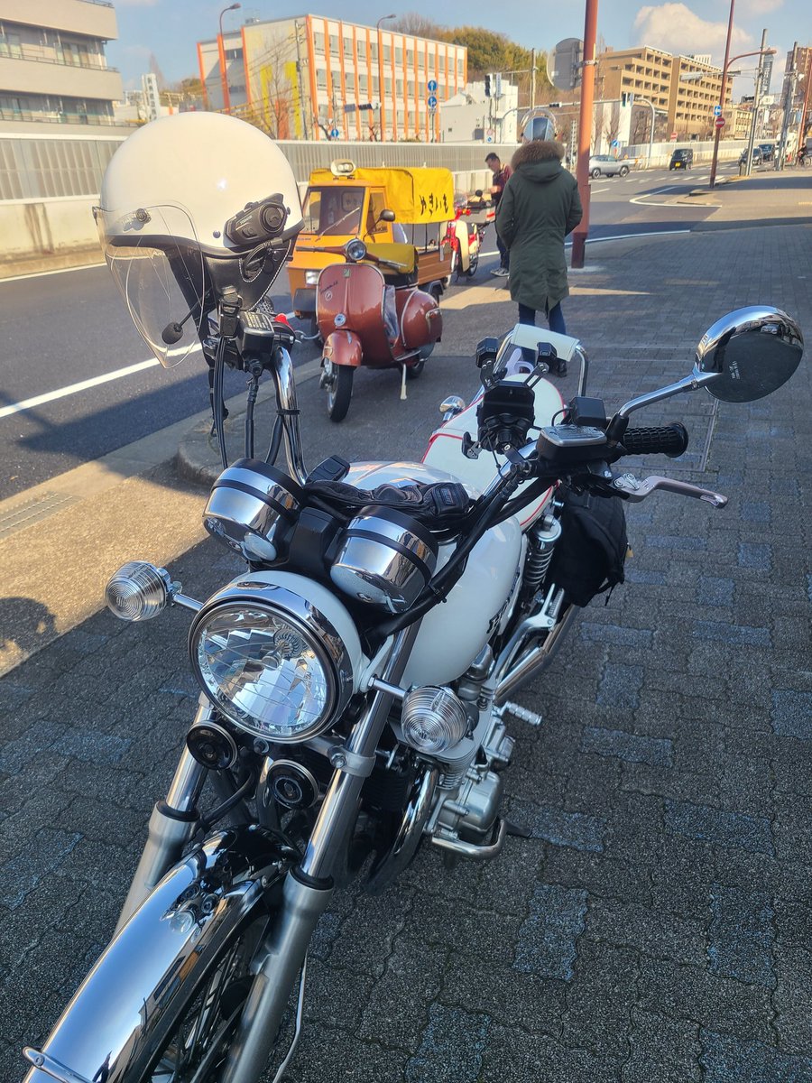 hokurikubin8103's tweet photo. 8月18日火曜日
皆さん
おはようございます😊
大好きなものたちが
お留守番して待っているから
今日も頑張れる✨️
今日も宜しくです✨(^^)
#フェアレディZが好き 
#がぶさん 
#cb1100EX 
#日々草 https://t.co/1NVFPCbH0D