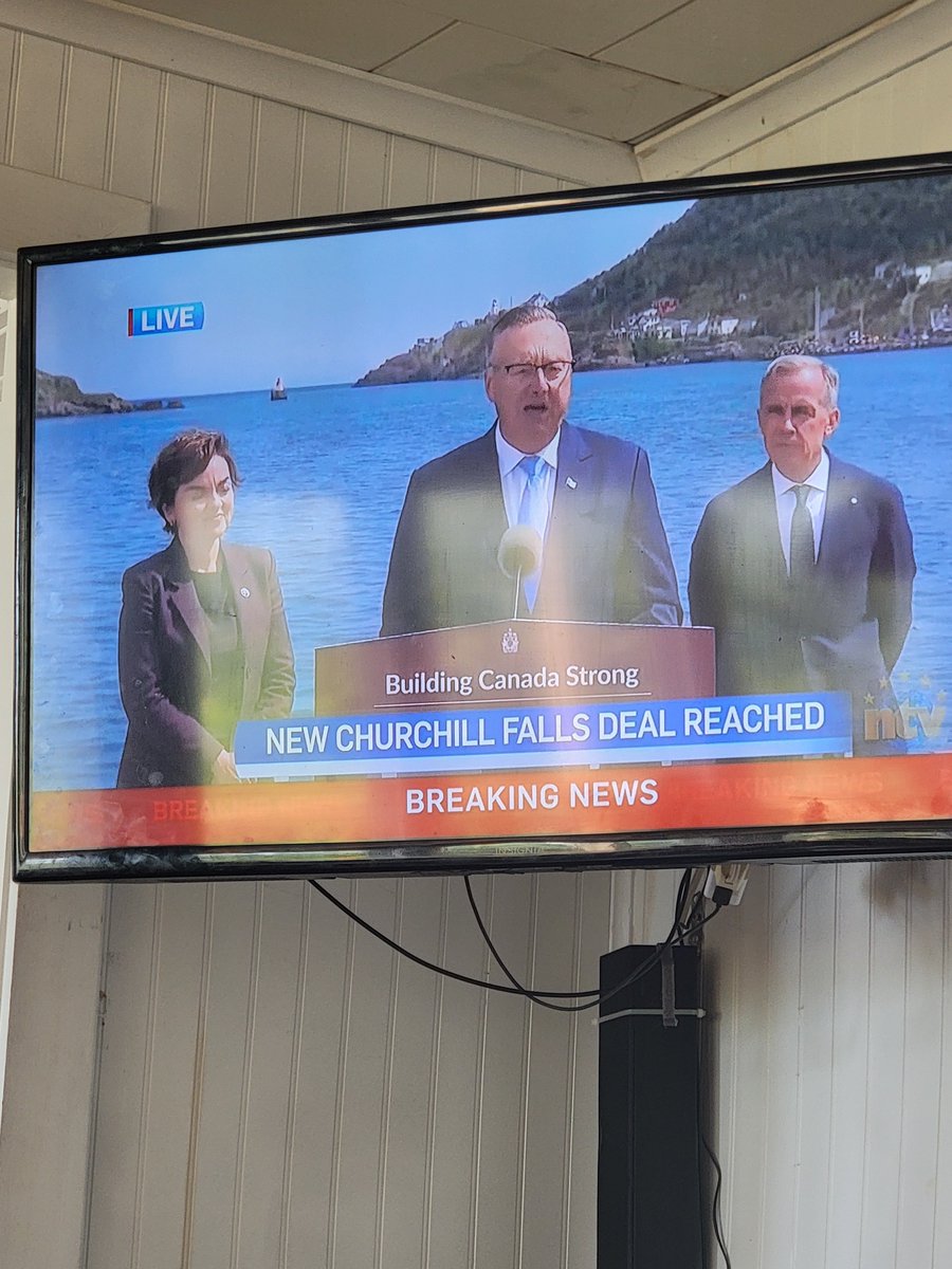 jakegmarx's tweet photo. I have goosebumps! So very exciting! @TonyWakehamNL @CFrechette @MarkJCarney #ChurchillFallsMOU #ForAllOfUs #BuildingCanadaStrong https://t.co/vfTE0uqKCn