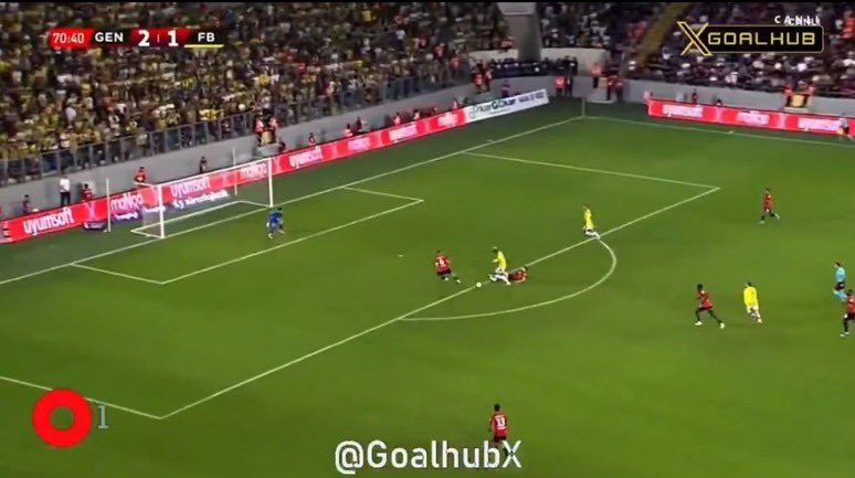 onaltiboluiki's tweet photo. geldiğinden beri aynısını yapıyor satılması gerekiyordu özellikle vedat ve lukaku’dan sonra bence özellikle satılmalıydı kontenjanı yiyor şu an kendisi https://t.co/8fSFqaFED5