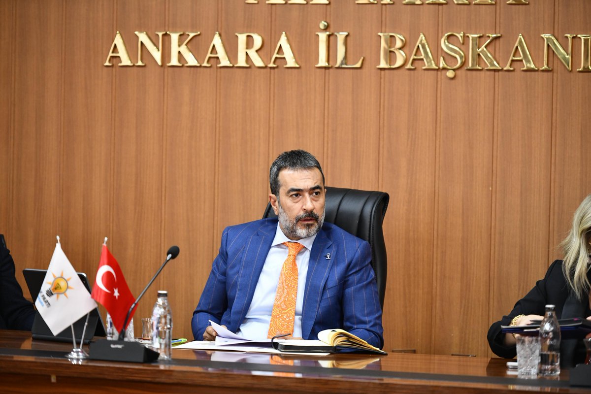 AkpartiAnkara's tweet photo. İl Başkanımız Sn. @hakanhanozcan başkanlığında, Haftalık Olağan Yürütme Kurulu Toplantımızı gerçekleştirdik. https://t.co/uYmSTzPilB