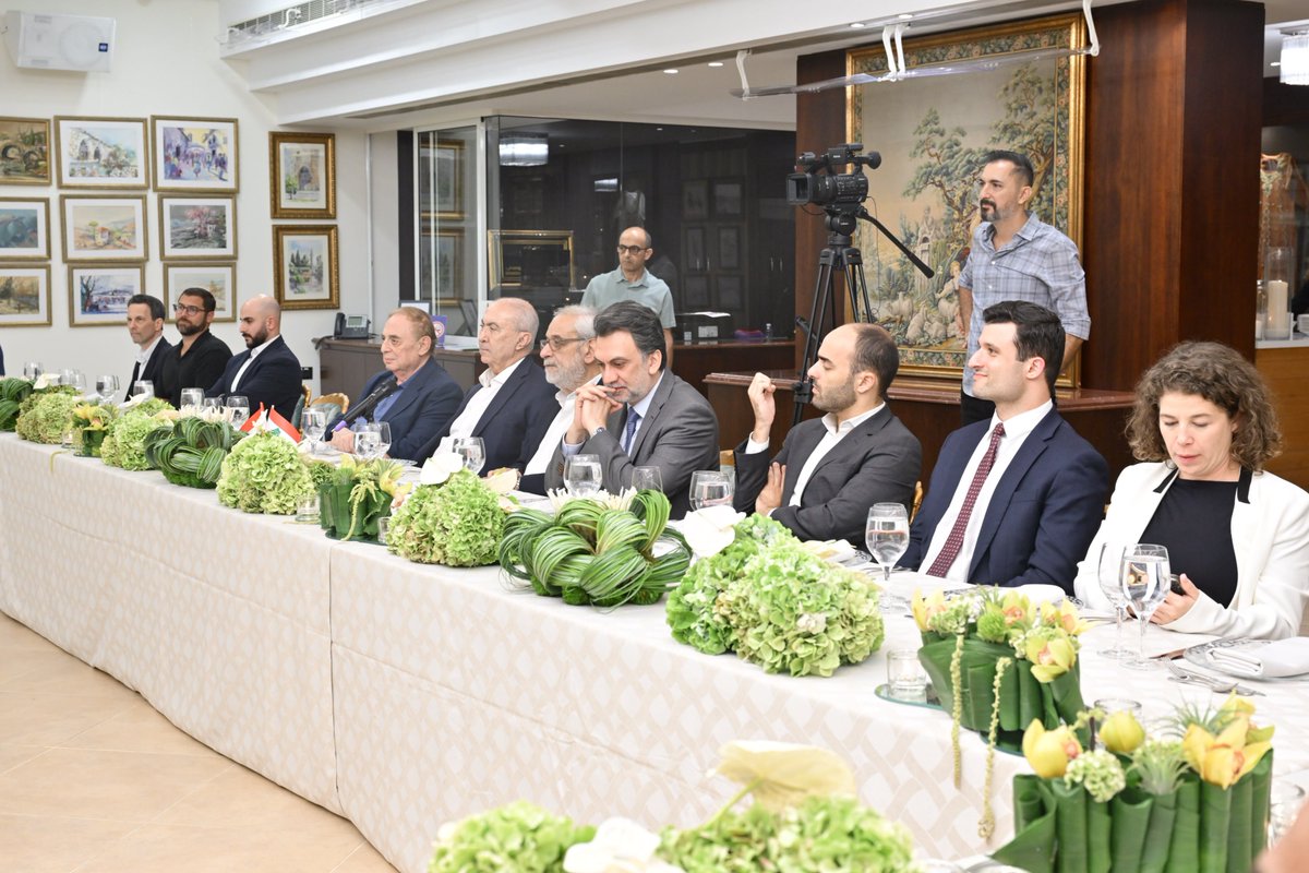 fmakhzoumi's tweet photo. أبرز ما جاء في كلمتي خلال حفل عشاء أقمته في دارتي على شرف أعضاء مجلس إدارة مجموعة العمل الأميركية من أجل لبنان ATFL، ووفد موظفي الكونغرس الأمريكي:

- أود أن أشيد بقيادة الرئيس الأميركي دونالد ترامب والتزامه الشخصي بدفع عجلة السلام والاستقرار في منطقتنا، كماأثني على العمل الممتاز الذي يقوم به السفير ميشال عيسى في لبنان، إلى جانب كامل فريق السفارة الأمريكية في بيروت.

- يجب أن تكون أولويتنا استعادة الدولة وسيادتها، ومؤسساتها، وثقة شعبها، ولا يمكن تحقيق الاستقرار ما لم تمارس الدولة سلطتها الكاملة على أراضيها، وتمتلك الحق الحصري في اتخاذ قرارات الحرب والسلم، وهذا يتطلب نزع سلاح حزب الله وجميع الميليشيات والمجموعات المسلحة الأخرى الخارجة عن سلطة الدولة.

- اتفاق الإطار الذي تدعمه الولايات المتحدة الأميركية والعمل الجاري من خلال مسار روما  يقدمان فرصة مهمة لاستعادة سلطة الدولة، وتعزيز ودعم الجيش اللبناني، وتهيئة الظروف لتحقيق سلام وتعافٍ مستدامين. 

-على لبنان أن يقوم بدوره بأن يُجري إصلاحات مالية واقتصادية جدية، وأن نستعيد الثقة بنظامنا المصرفي، وأن نعزز الشفافية والمساءلة، وأن نواجه الاقتصاد النقدي الذي يقوّض الدولة ويُبقي لبنان خارج النظام المالي الدولي.

- عندما تعودون إلى واشنطن، آمل أن تحملوا معكم رسالة واحدة: لبنان يستحق الاستثمار فيه، وجود دولة لبنانية قوية يصب في مصلحة الشعب اللبناني والاستقرار في المنطقة. أمامنا فرصة حقيقية وعلينا أن نتحلى بالشجاعة والعزيمة لاغتنامها.