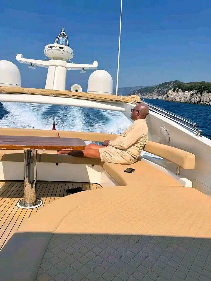 Kene_Nnewi's tweet photo. FCT Minister Nyesom Wike Enjoying His Vacation in Montenegro...

They can't build it here because they don't want a child of a nobody to enjoy luxury. https://t.co/myjMUM7SMK