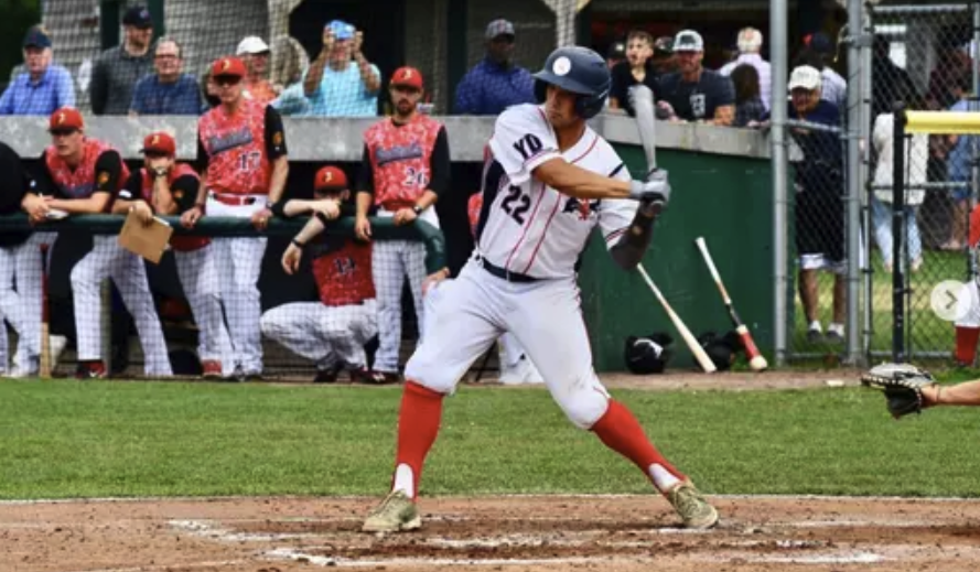JoeDoyleMiLB's tweet photo. The Cape Cod Baseball League is drying up. The new college baseball landscape is killing one of the purest forms of baseball this country has ever had to offer. Over 100 years of tradition, ravaged by dollars and cents.

What now? Is there a way forward?

👇A FREE read👇 https://t.co/eaI7m6pLwy