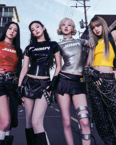 AboutMusicYT's tweet photo. Only kpop artists with a song that surpassed 1 billion streams on Spotify:

BTS
BLACKPINK
FIFTY FIFTY
Jungkook
Jimin
Taehyung
Jin
Jennie
Lisa
Rosé https://t.co/FABHsL6aPI