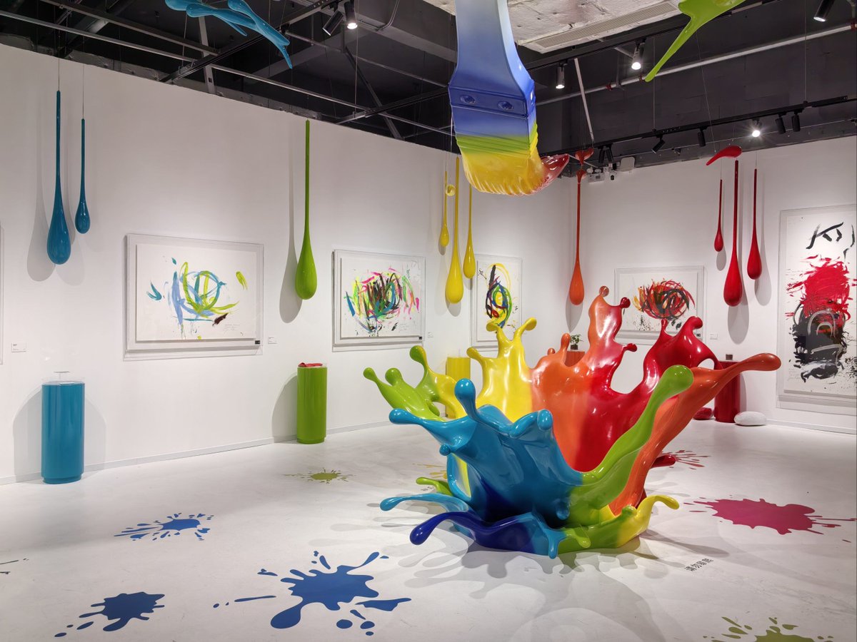 JDeborggraeve's tweet photo. Step into a pop-up art studio, touch vibrant acrylic strokes and weave your own mini canvas masterpiece—creative vibes and coffee brews included. https://t.co/jLl1V0FGI0