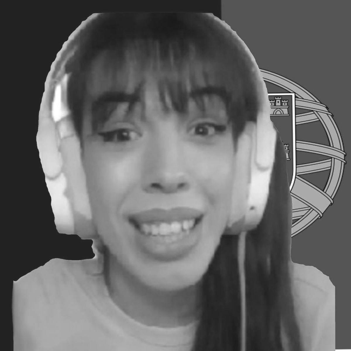 AcervoRoisaPink's tweet photo. BANIDA POR TEMPO INDETERMINADO 😱🚨 streamer ROISA PINK é banida da TWITCH após, em partida de league of legends, mandar o 'twitch' se fuder. 
porém, se tratava do boneco, e não da plataforma. https://t.co/R6KTRF5Z8A