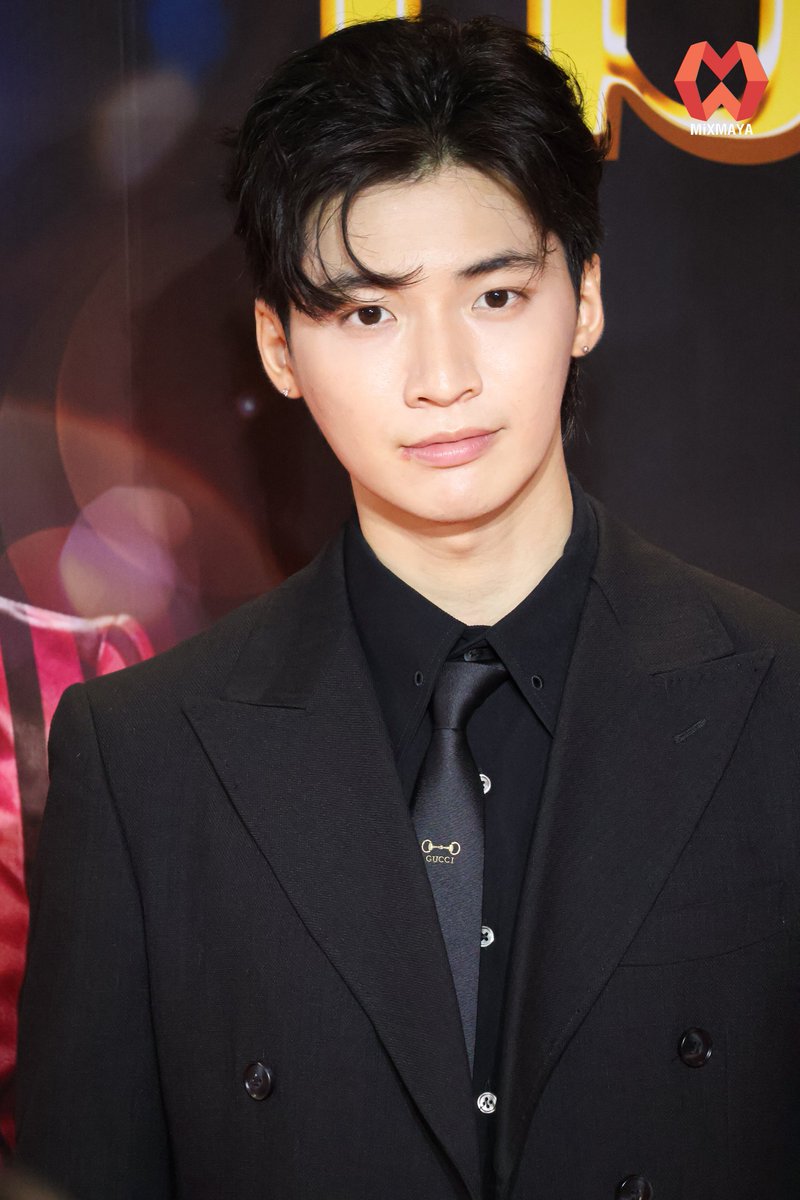 webmixmaya's tweet photo. “ปอนด์ พลวิชญ์” ร่วมเดินพรมแดงในงาน “เมืองมารยา เดอะมิวสิคัล” รอบGala Night 

#เมืองมารยา
#pondponlawit
#เมืองมารยาเดอะมิวสิคัล
#เมืองมารยาTheMusical 
#เมืองมารยาGalaNight https://t.co/1fvtb5CHbb