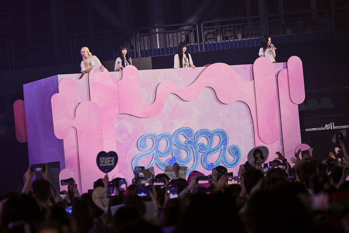 Giseellei's tweet photo. Between the purple lights and endless cheers, the night became its own little story. ⟡₊˚ Every frame caught something different—laughter, music, and moments shared together. Somehow, the best memories are always the unplanned ones. https://t.co/81rH6Win8g
