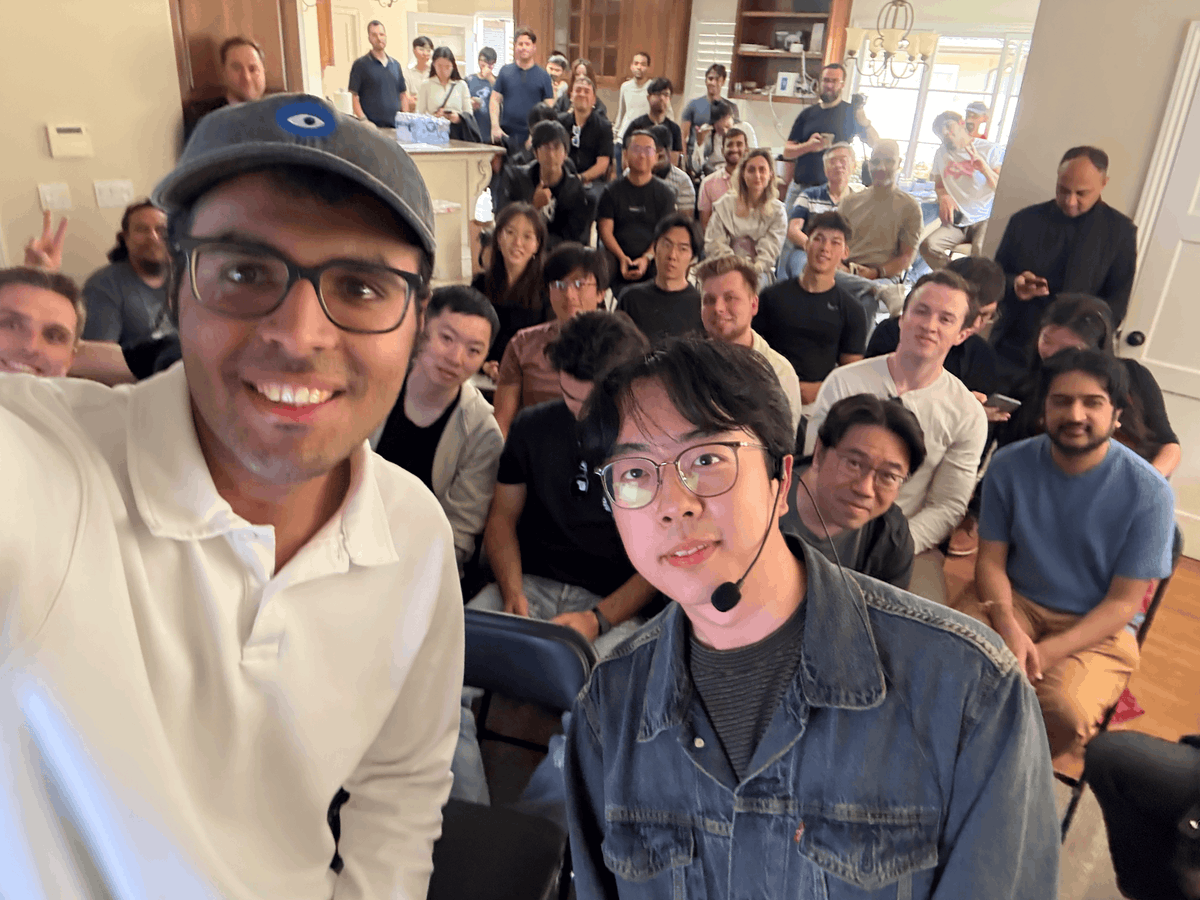 EdmondIsARobot's tweet photo. A huge thank you to everyone who joined @SundaeRobotics 04! 🤖🍨 Special thanks to @kaiwynd for an outstanding talk on the future of Robotic Simulators. 

Next Sundae (https://t.co/n9uixRIjSp), we're excited to host @BDuisterhof, a final-year Ph.D. student at CMU advised by Prof. Jeffrey Ichnowski, for a talk on 3D World Models, Spatial Intelligence & Adaptive AI with Modality Forcing & 3D Pre-training Objectives.  

Thanks to @angelajiazhang  @thejonohart @menemazarakis @drjingxi @Joshuabrowder