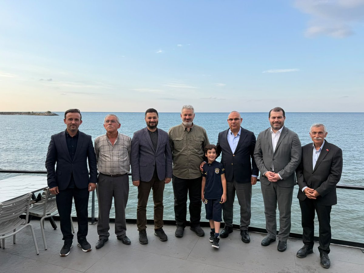 serefcolak's tweet photo. Memleketimiz Giresun’da İstanbul Miletvekilimiz Hasan Turan,
Giresun Valimiz Mustafa Koç ve
Kağıthane Belediye Başkanımız Mevlüt Öztekin ile bir ayara gelerek hasbihal ettik.
Giresun 💚 https://t.co/2IHgnVWbef