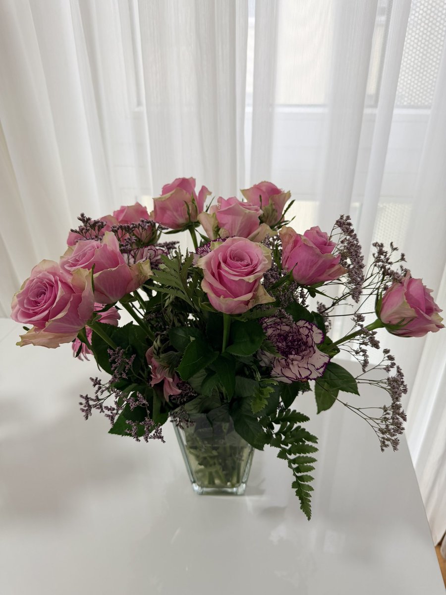 elifffcftc's tweet photo. Viyanada ilk iş günüm🤗🌸 https://t.co/ec4lzYRSSR